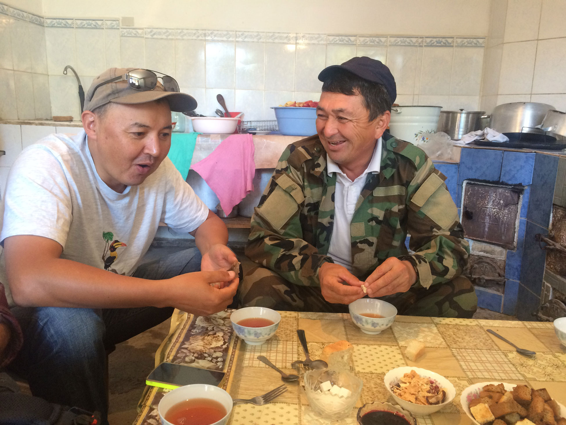 Kuban Jumabay uulu (left), the director of SLF Kyrgzystan, and Emil, a local ranger employed to patrol Shamshy